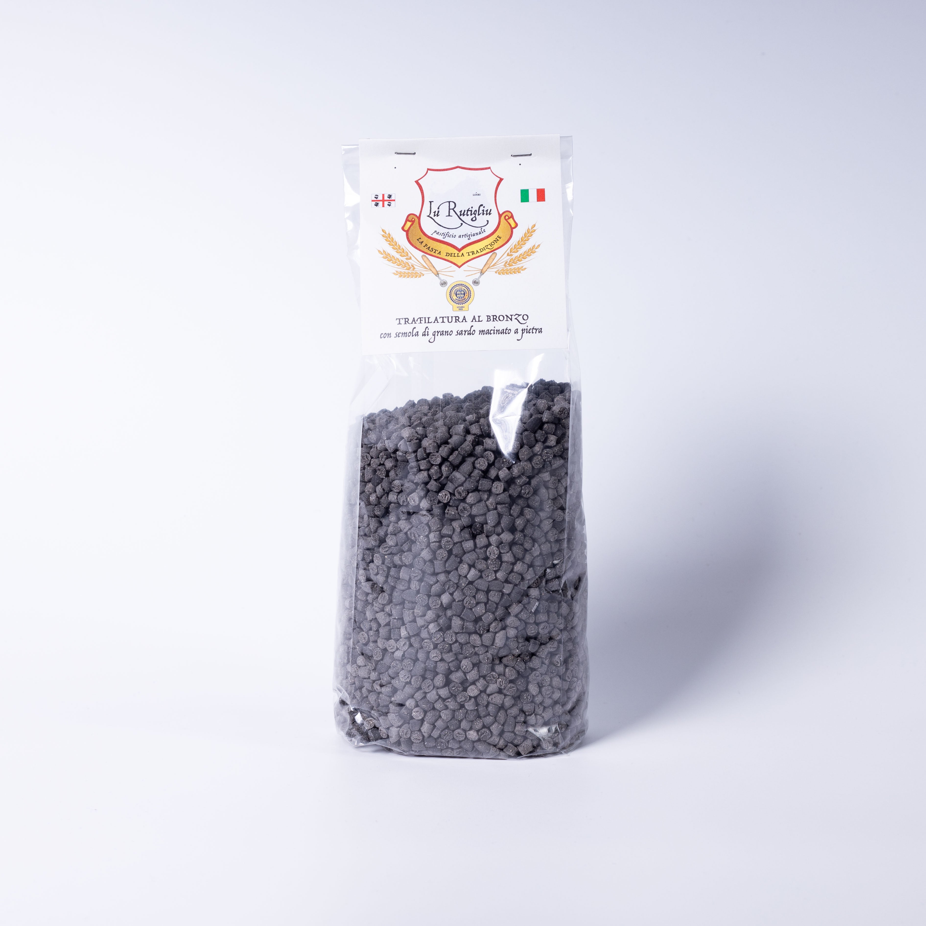 Lu Rutigliu Fregola Pasta mit Tinte gefärbt